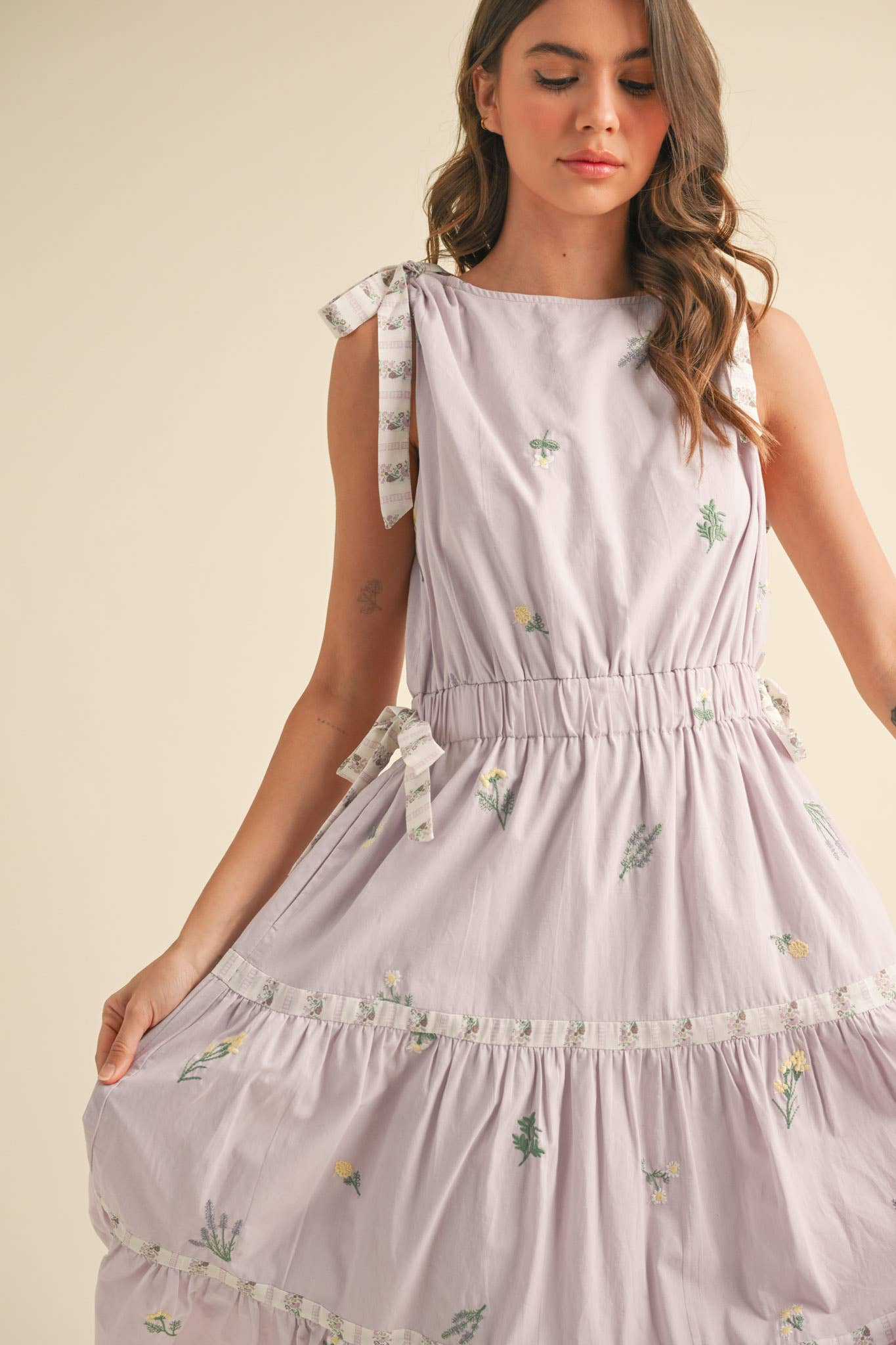 embroidered tiered midi dress Kévina floral-embroidered tiered ruffled midi dress main image 1