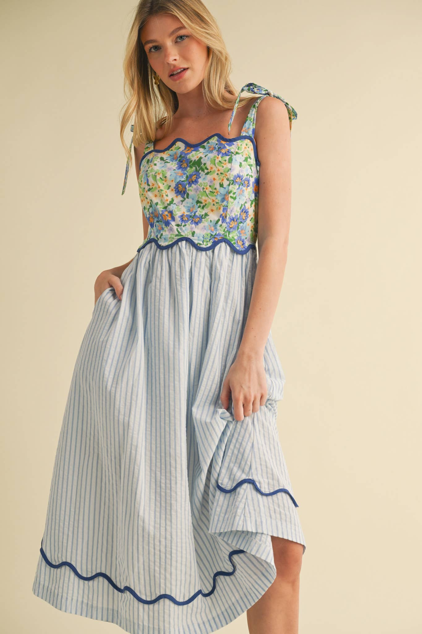 SCALLOPED MIXED PRINT MIDI DRESS