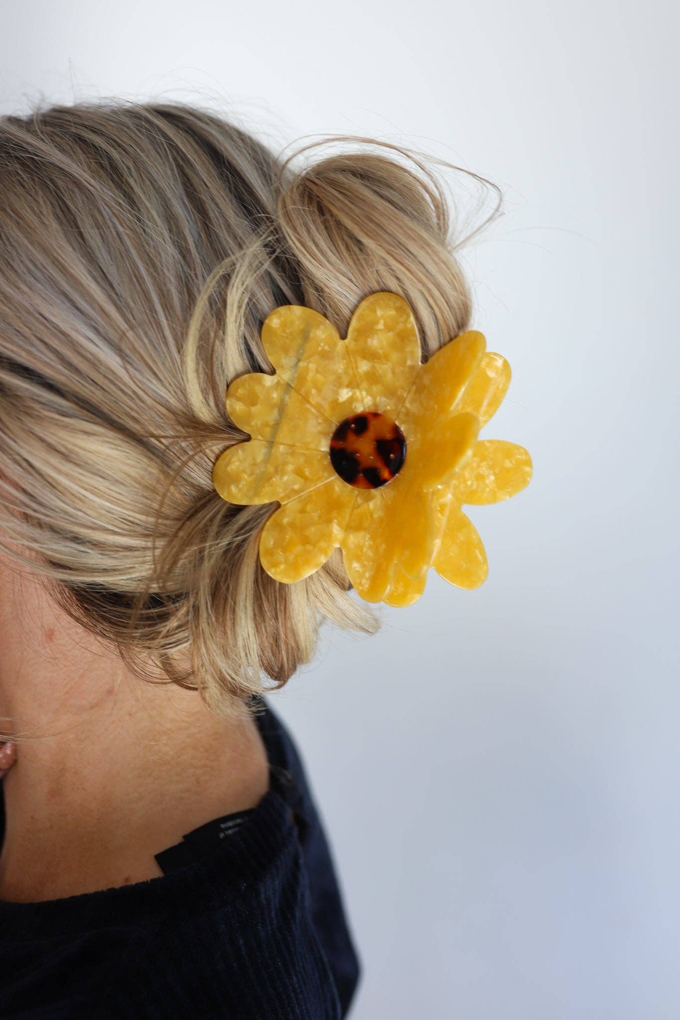 JUMBO FLOWER CLAW: HONEY SMALL PETAL