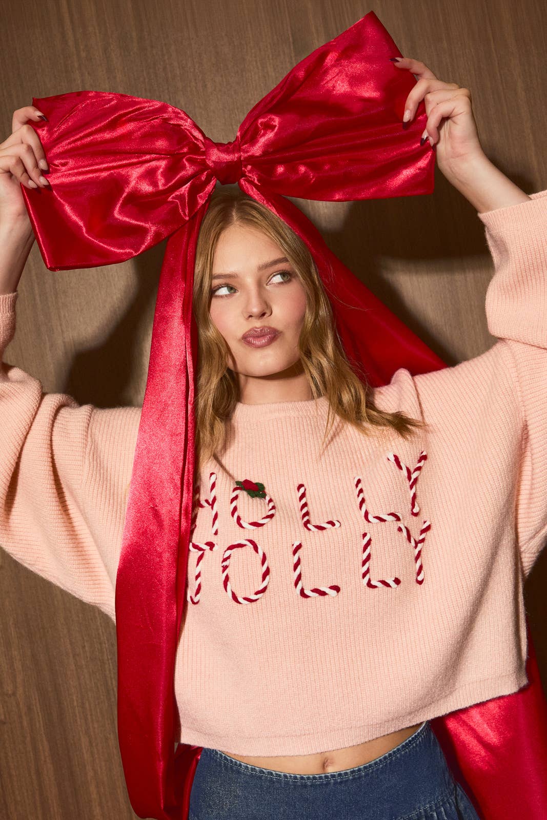 Holly Jolly Embroidered Cropped Knit Sweater: LT PINK / M