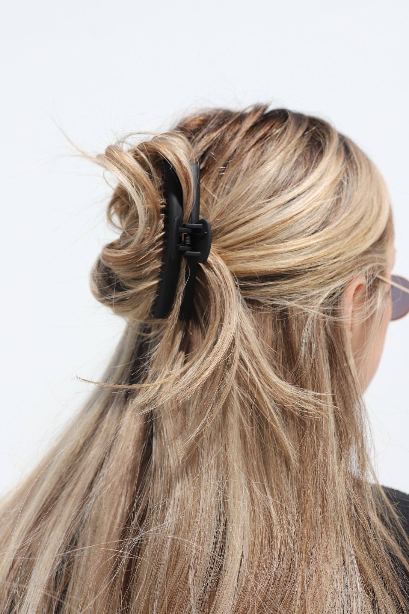 MIDI HOLD EVERYTHING CLAW ( 13 COLORS ): BONE