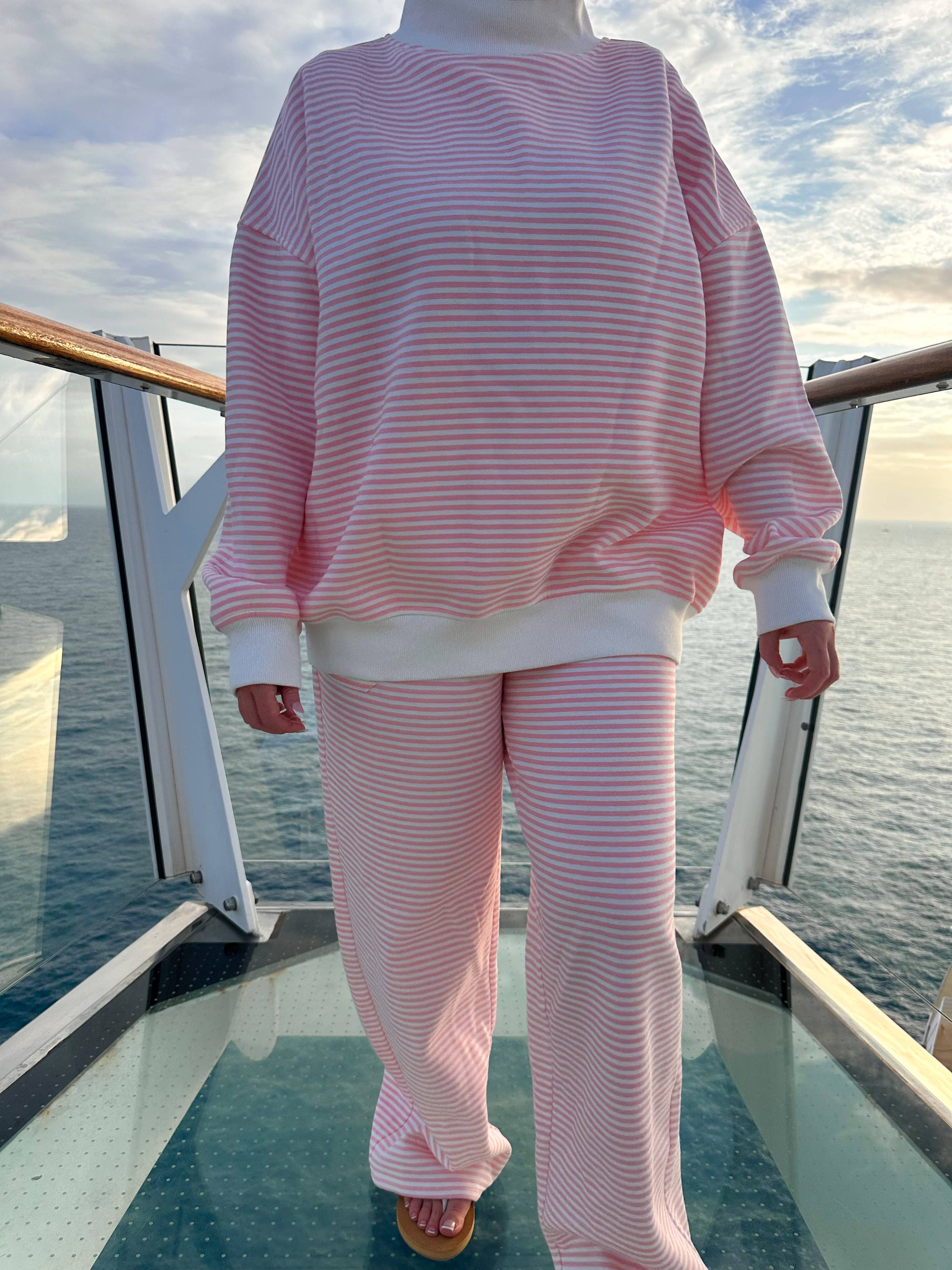 Light Pink and White Big Striped Sweatpants: Pink/White Big Stripes