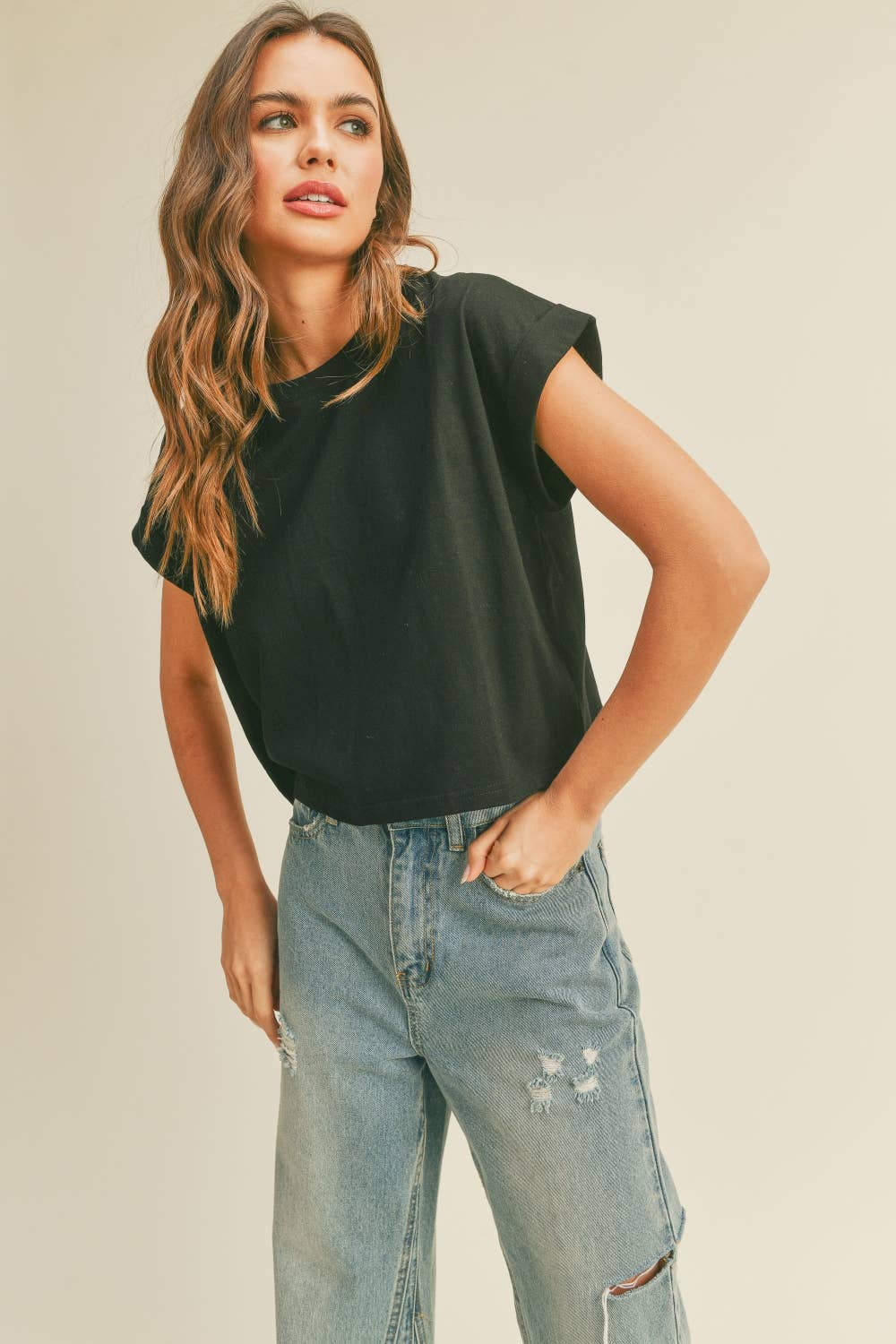 T2263 ROUND NECK CUFFED SLEEVE TOP: BLACK / S