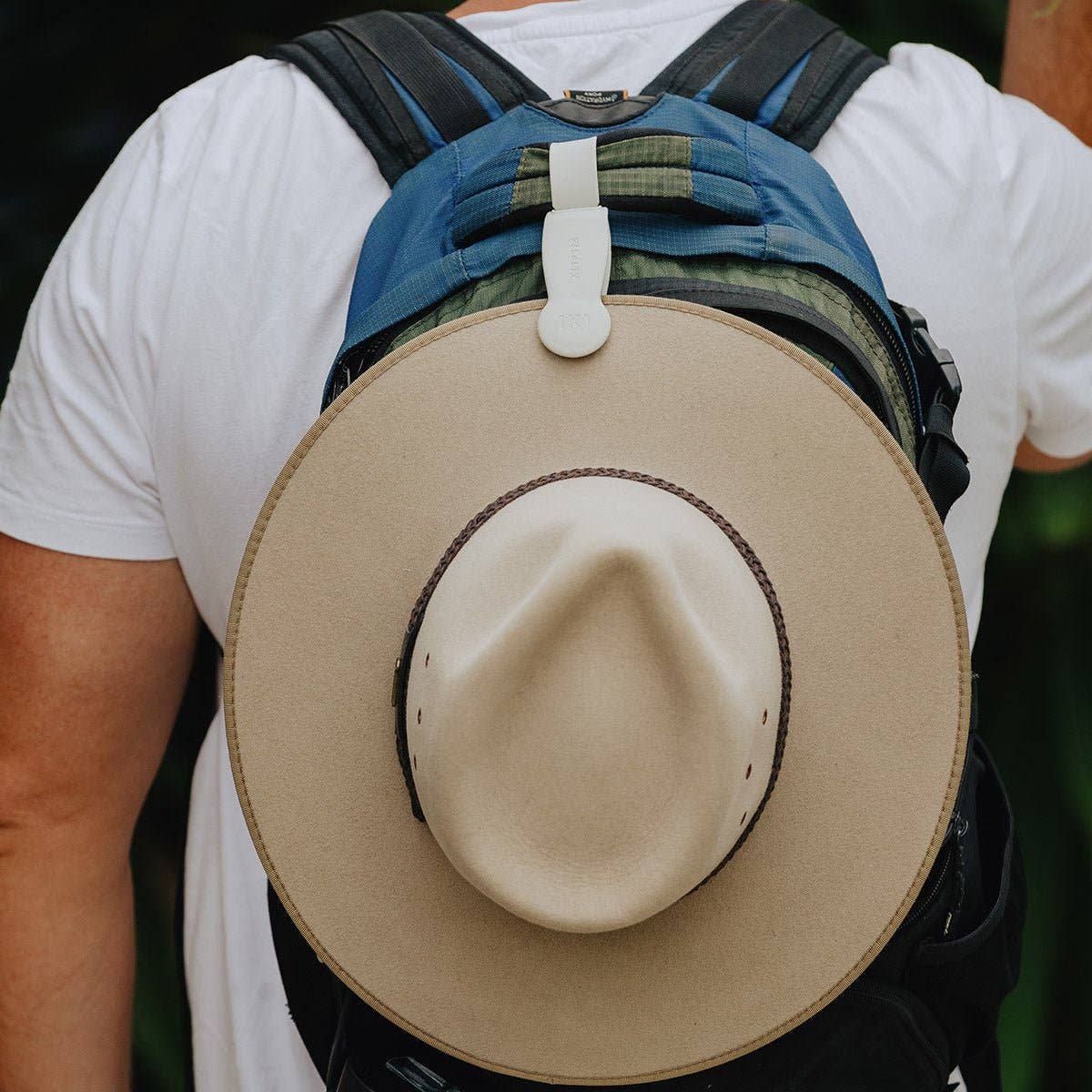 Hat Clip: Stone