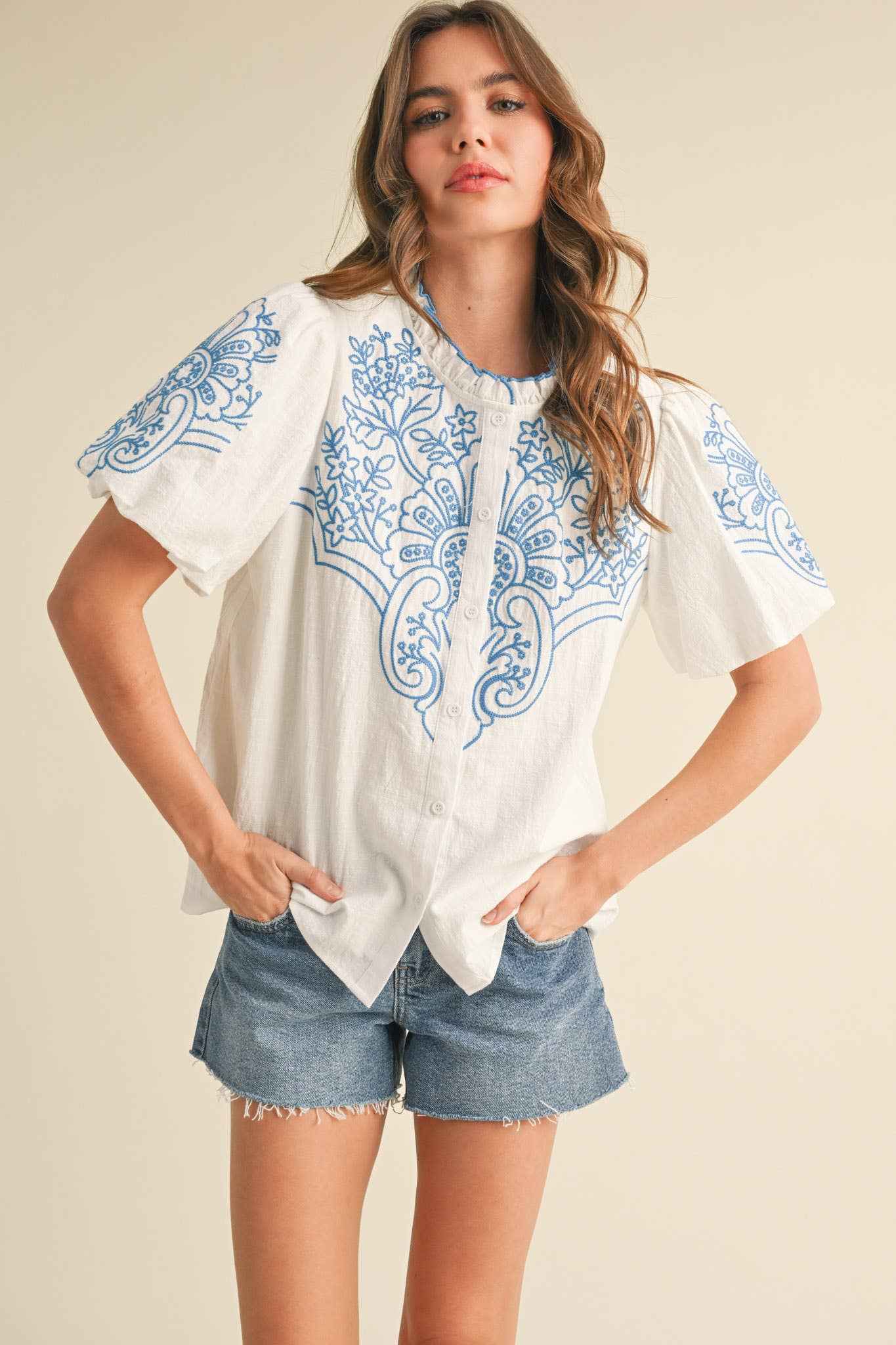 EMBROIDERED BUTTON DOWN BUBBLE SLEEVE TOP