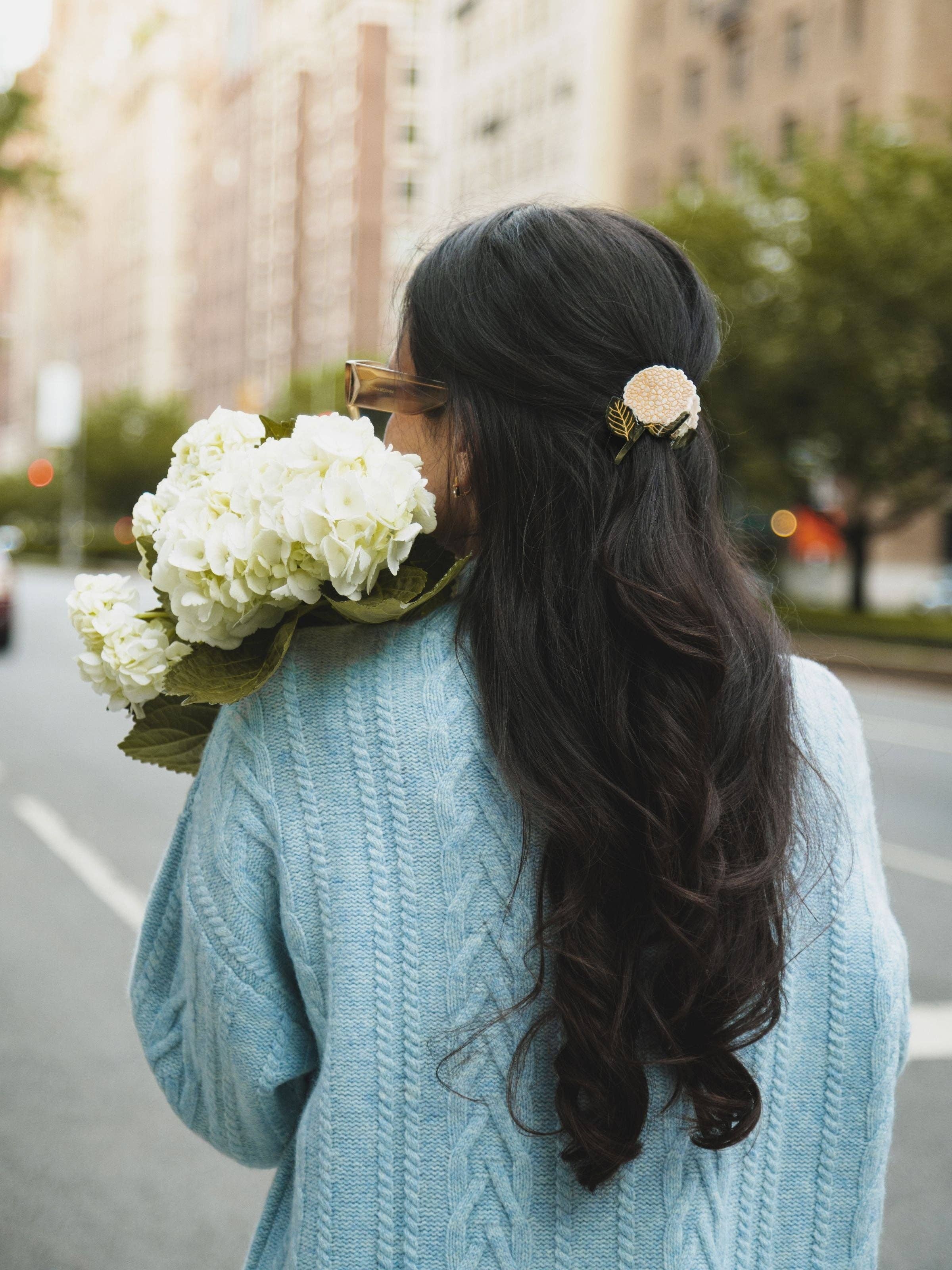 Hand-painted Hydrangea Claw Hair Clip | Eco-Friendly: Baby Blue