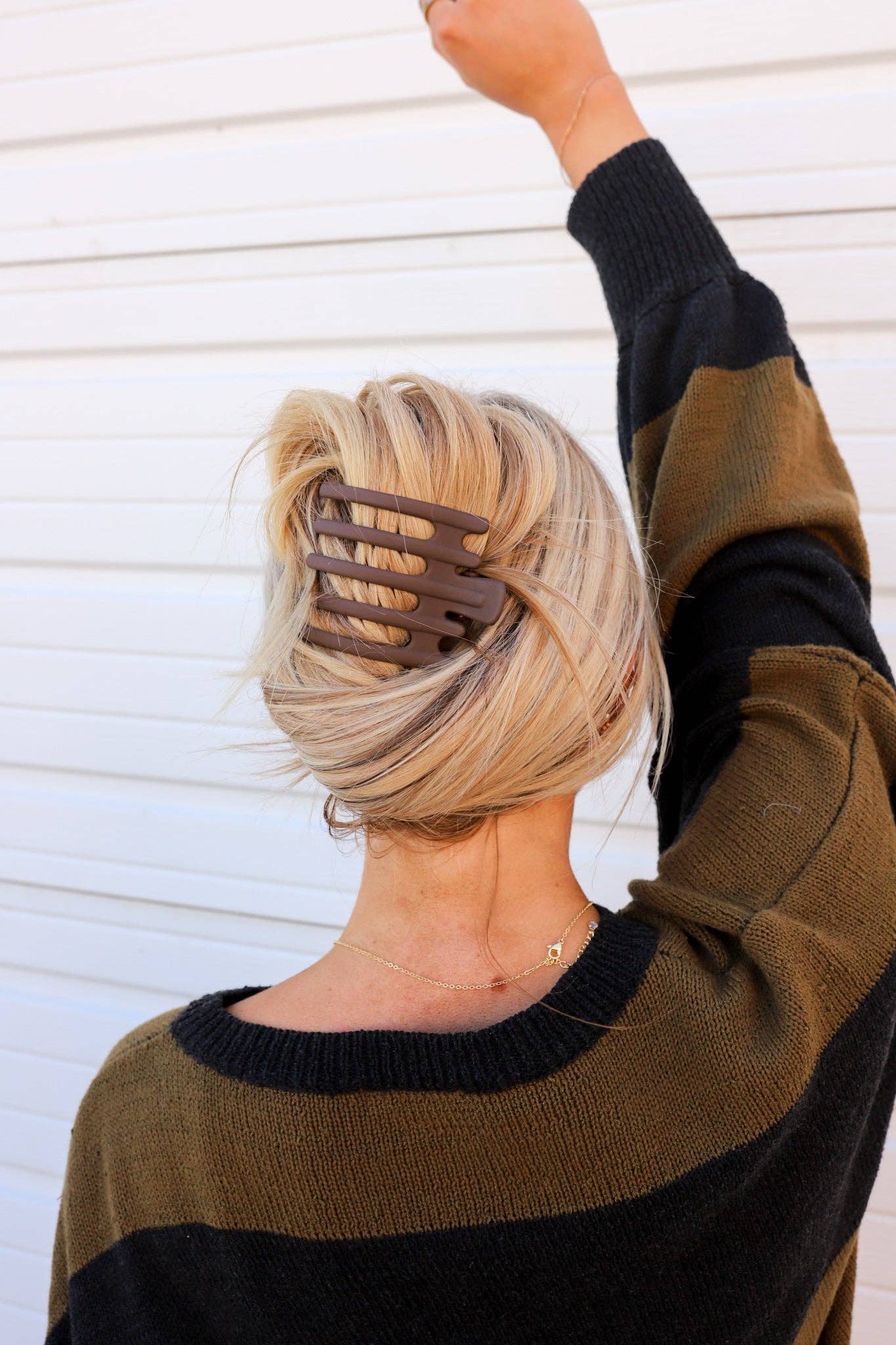 THE KAXI WIDE LAY DOWN CLAW ( 10 COLORS ): MATTE BROWN