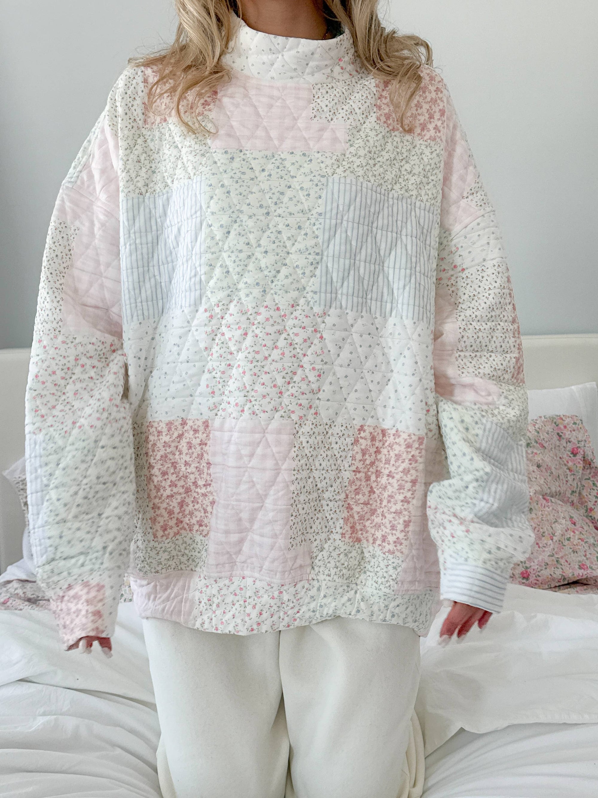 Quilted Pastel Mockneck Sweatshirt: Pastel
