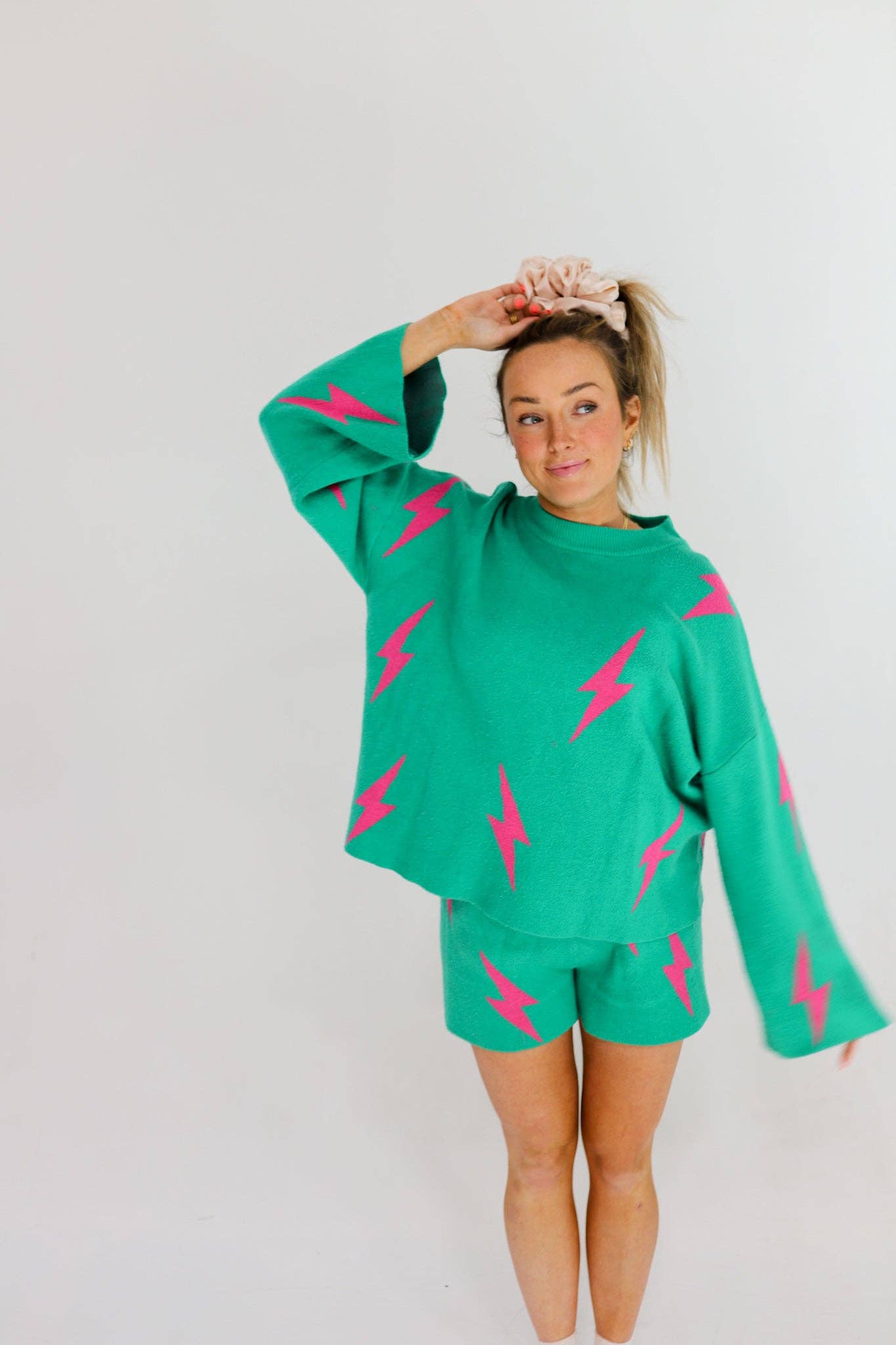 THE JUMBO SLEEP SCRUNCHIES: CHAMPAGNE