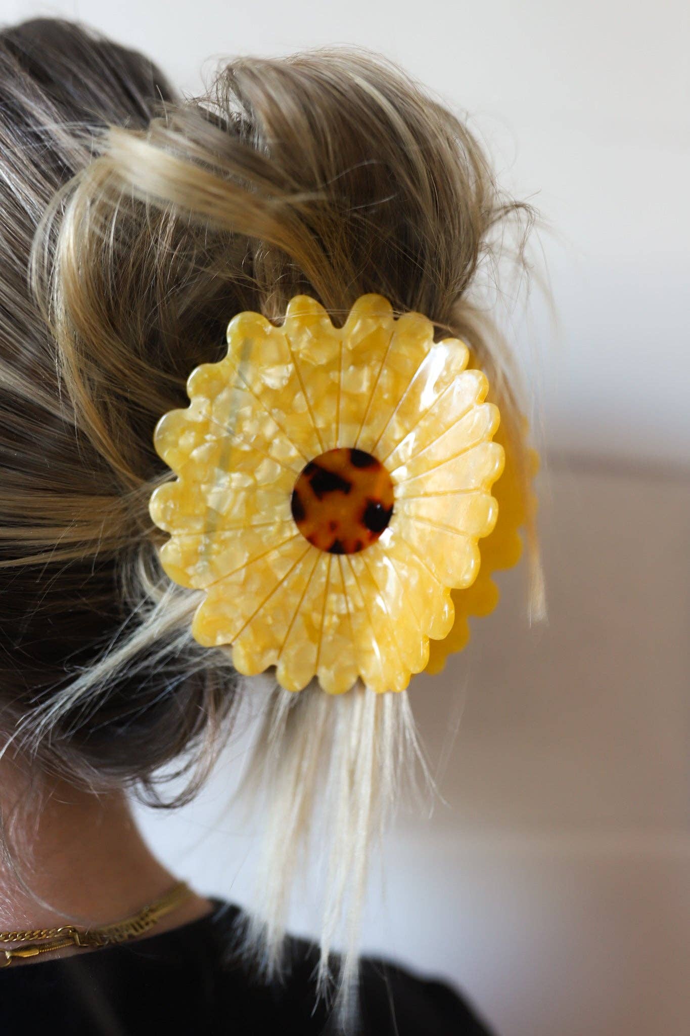 JUMBO FLOWER CLAW: HONEY SMALL PETAL