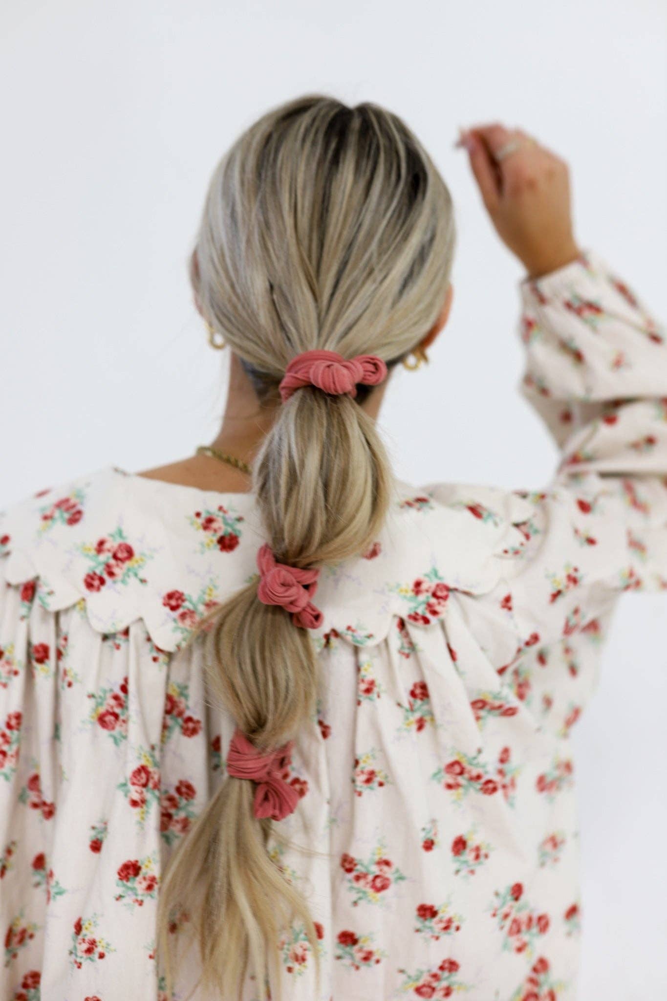 BOW SLICK BACK PONYTAILS (PACK OF 3): BONE