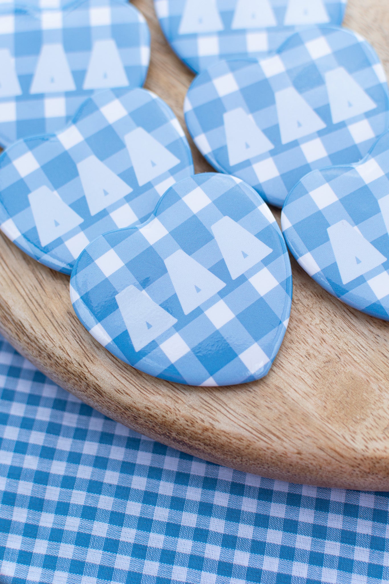 WS - Gingham Heart Buttons(min qty 6) $2.5 / $5