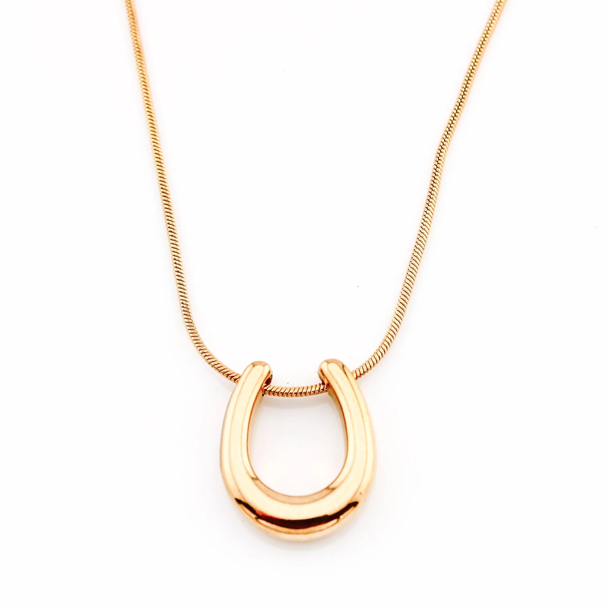 Runaway Pendant Necklace