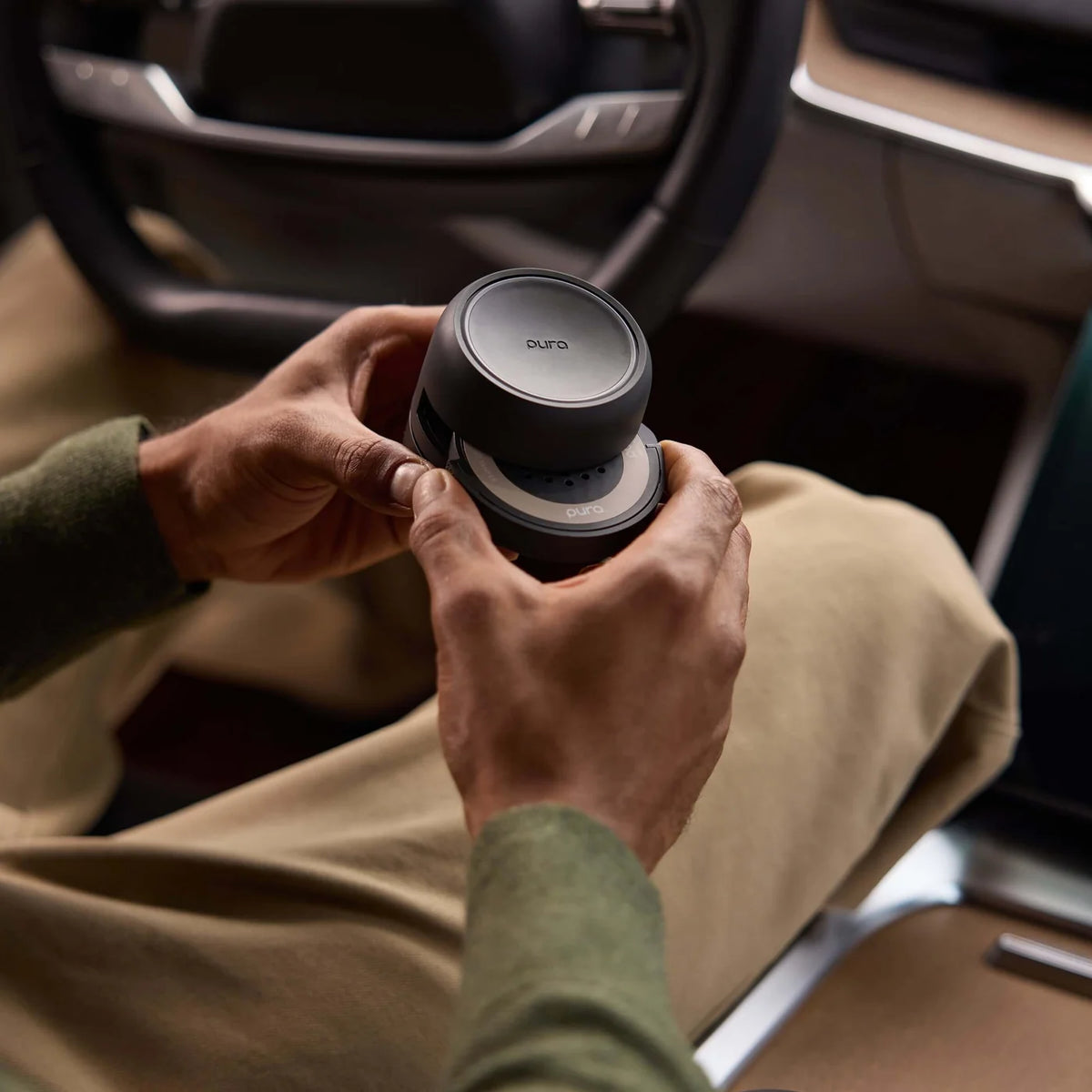 Pura Car™ Smart Fragrance Diffuser