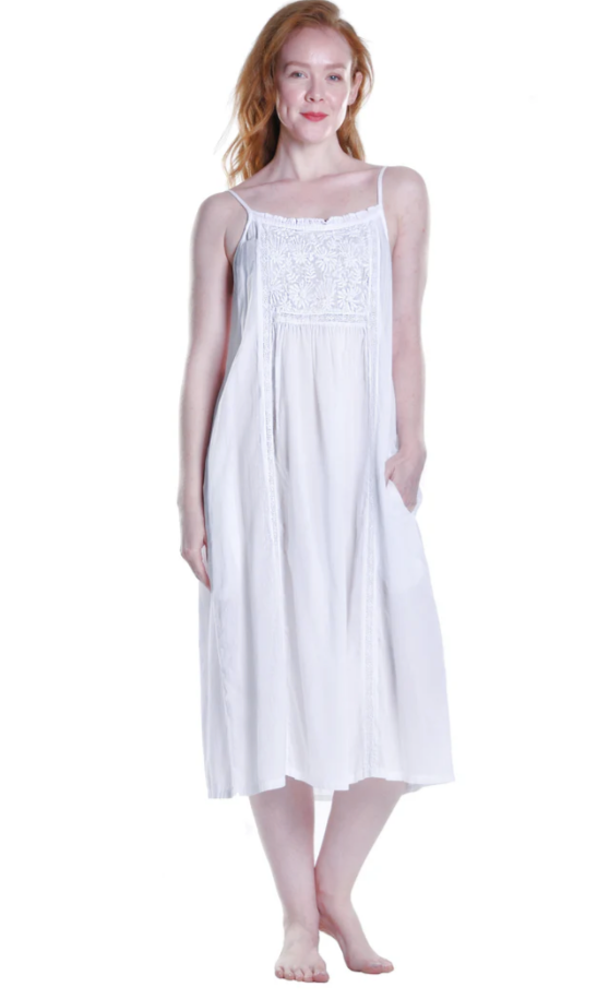 La Cera Embroidered Bib Yoke Sleeveless Gown L