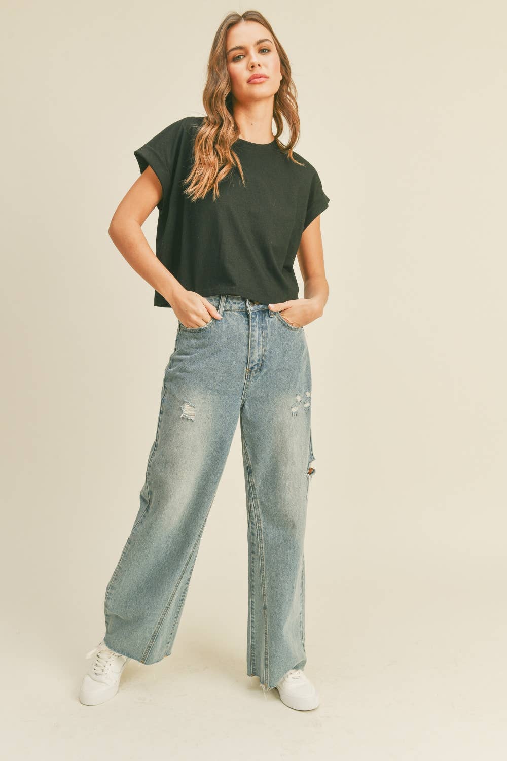 T2263 ROUND NECK CUFFED SLEEVE TOP: OFF WHITE / L