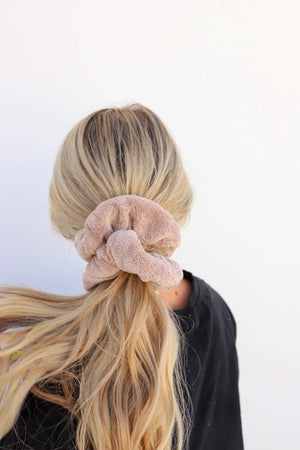 TOWEL OVERSIZED SCRUNCHIES ( 16 COLORS ): LAVENDER