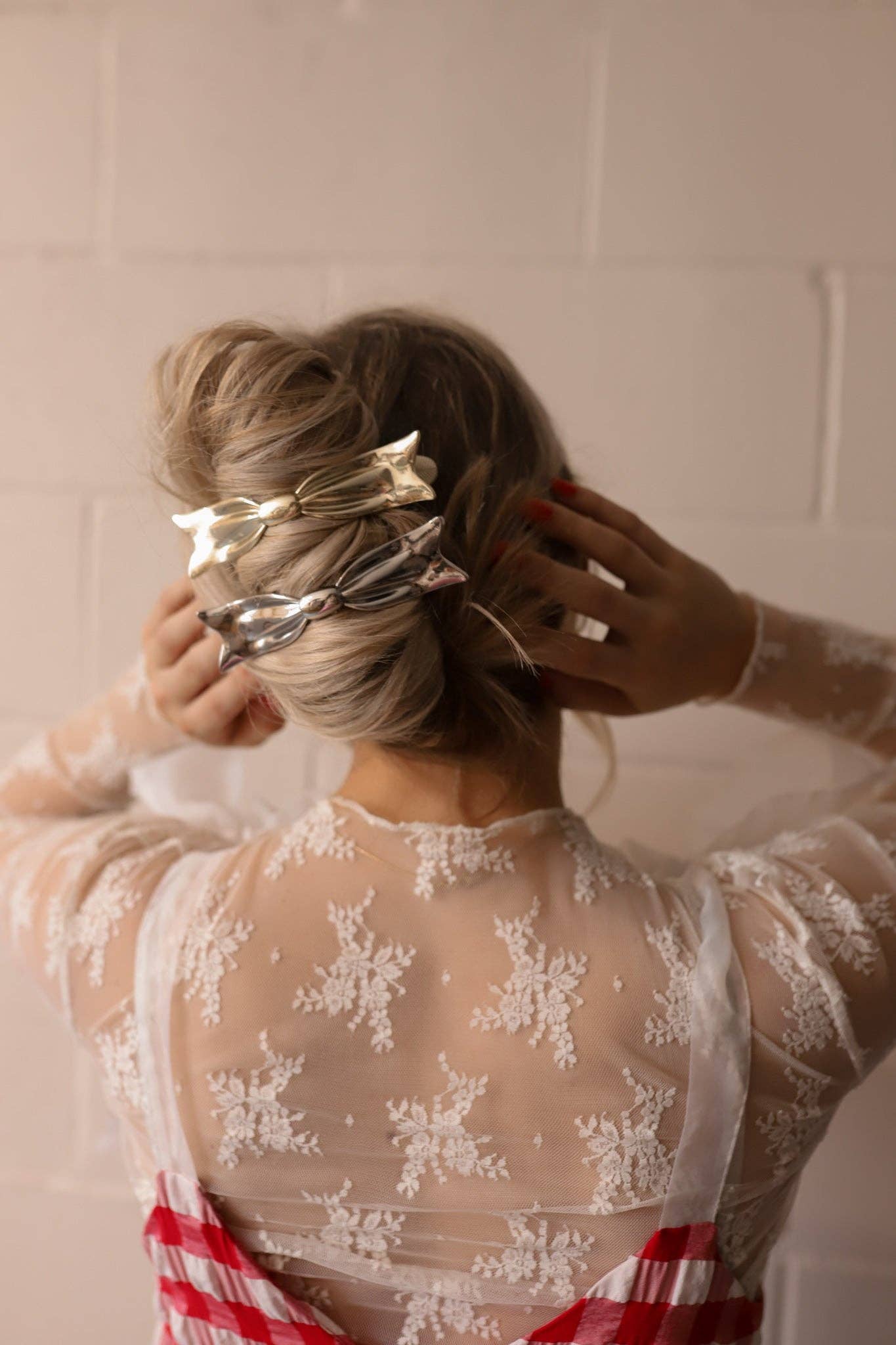 BOW FLAT LAY CLAW ( 2 COLORS ): SILVER