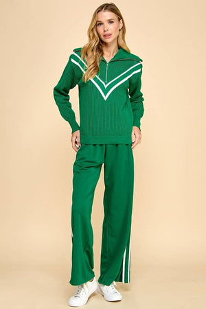 CW2560-Chevron Shaped Knit Sweater: Red / S