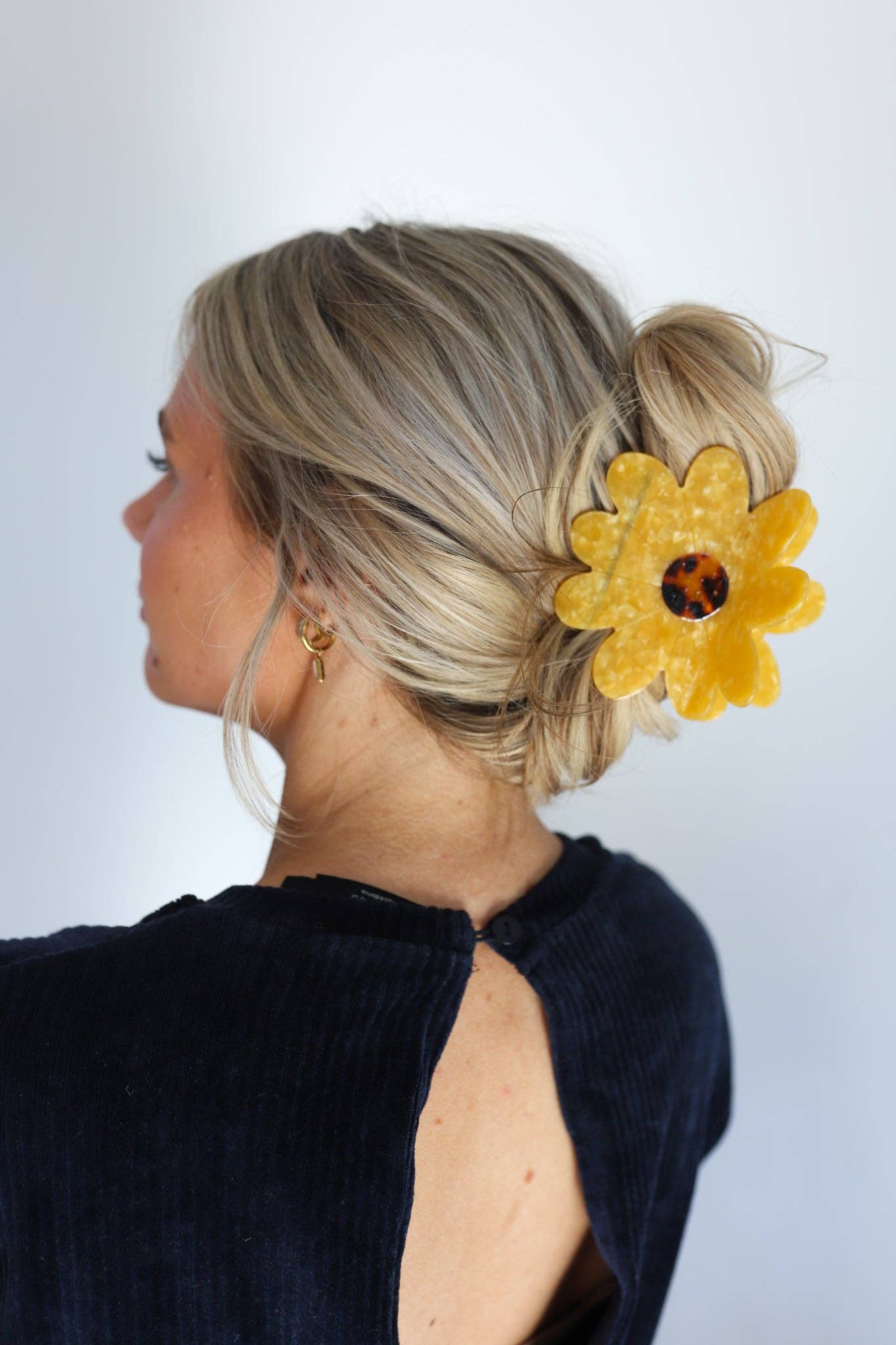 JUMBO FLOWER CLAW: HONEY SMALL PETAL