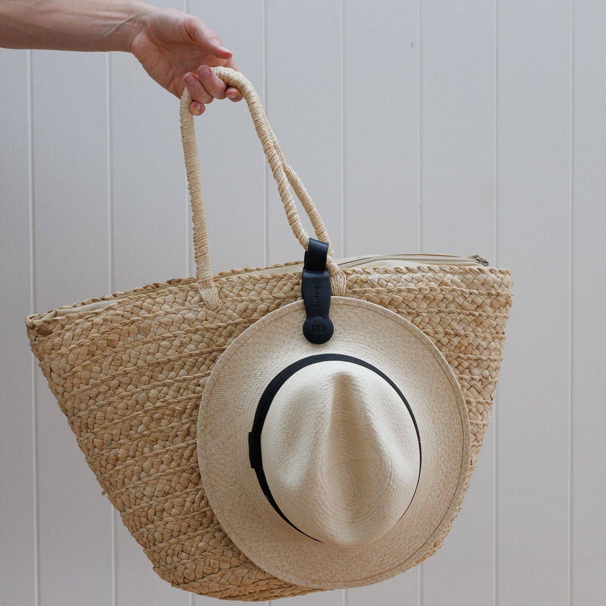 Hat Clip: Black