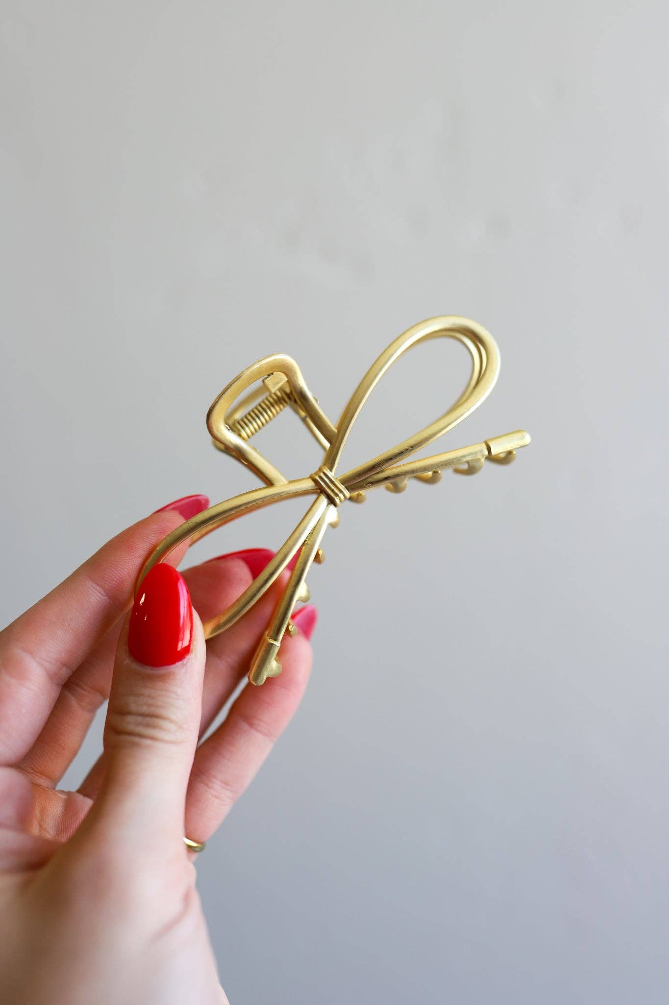 THE 2.0 METAL BOW CLAW