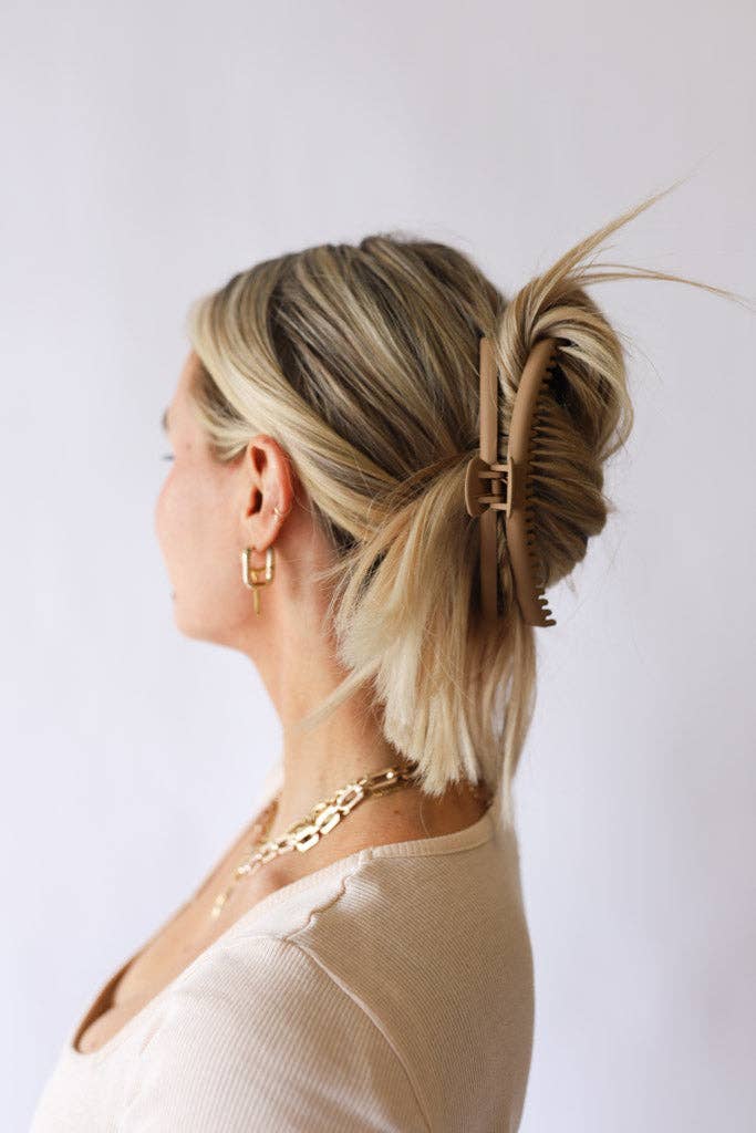 ORIGINAL HOLD EVERYTHING CLAW (13 COLORS): LIGHT BROWN