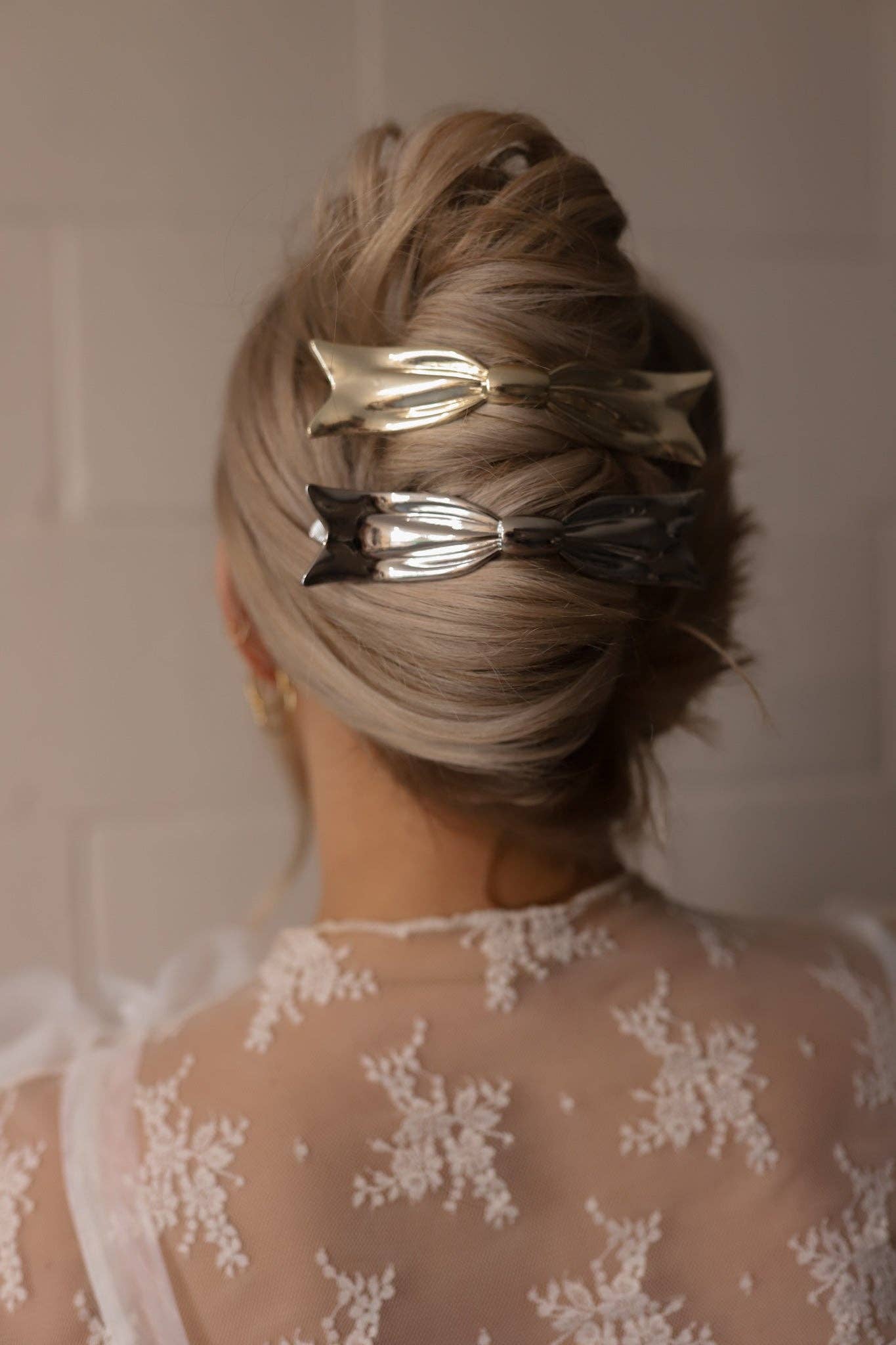 BOW FLAT LAY CLAW ( 2 COLORS ): SILVER